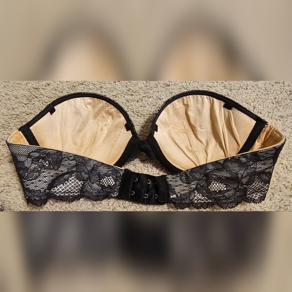Victoria Secret Biofit Multiway Bra - Picture 2 of 4